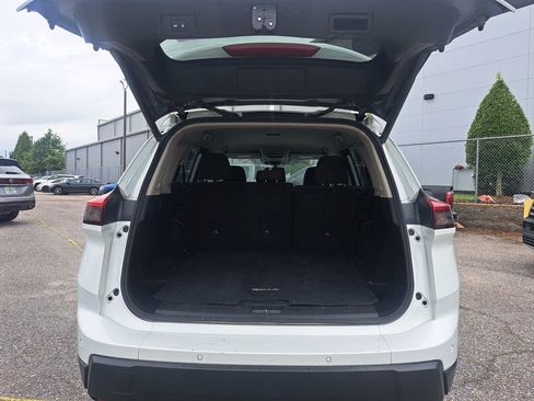 Used 2024 Nissan Rogue SV AWD/4WD image 23