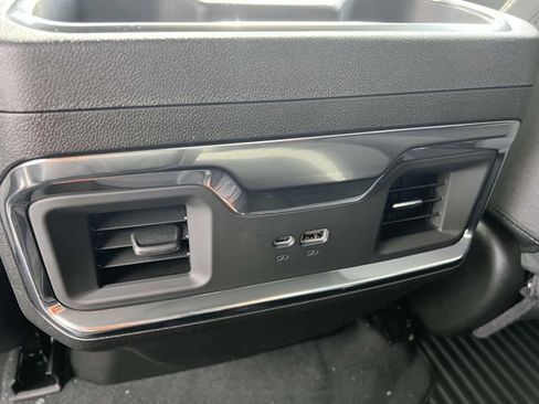Used 2025 GMC Sierra 1500 Elevation image 13