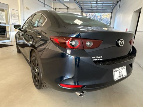 Certified 2025 MAZDA MAZDA3 s image 4