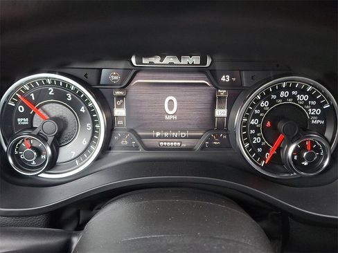 Used 2022 RAM 1500 Big Horn w/ Built-to-serve Edition image 19