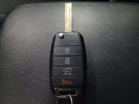 Used 2019 Kia Sorento AWD image 32