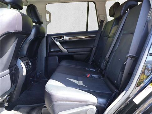 Used 2014 Lexus GX 460 w/ Premium Package AWD/4WD image 26