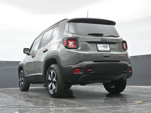 Used 2022 Jeep Renegade Trailhawk w/ Sun/Sound Group AWD/4WD image 39