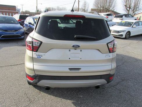 Used 2018 Ford Escape SEL image 5