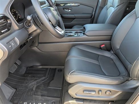 New 2025 Honda Pilot Touring image 15