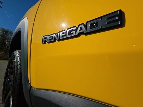 Used 2023 Jeep Renegade Altitude image 28