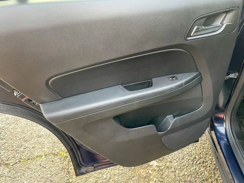 Used 2017 Chevrolet Equinox LT w/ Convenience Package image 28