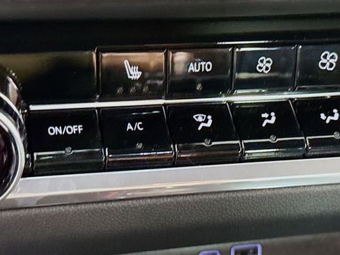 New 2026 Chevrolet Equinox LT w/ Convenience Package II FWD image 22