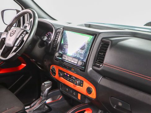 Used 2023 Nissan Frontier PRO-4X w/ Technology Package AWD/4WD image 27