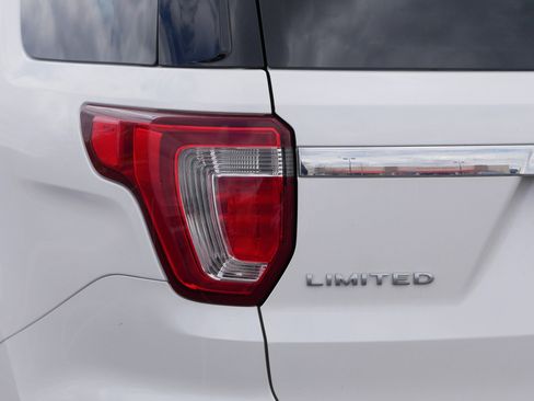 Used 2017 Ford Explorer Limited AWD/4WD image 17