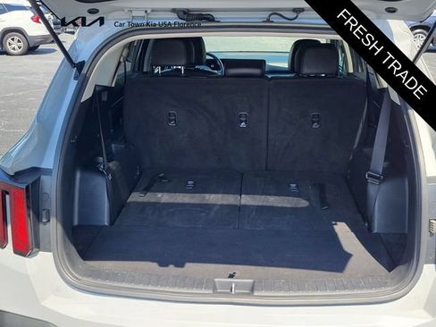 Certified 2024 Kia Sorento S w/ Panoramic Sunroof Package AWD/4WD image 4