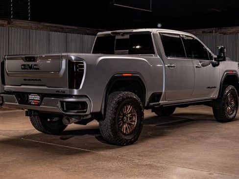 Used 2025 GMC Sierra 3500 AT4 w/ AT4 Premium Plus Package AWD/4WD image 9