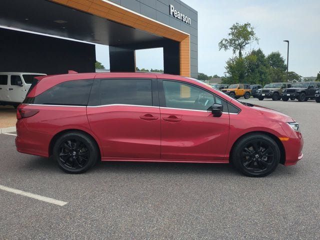 Used 2023 Honda Odyssey Sport image 3