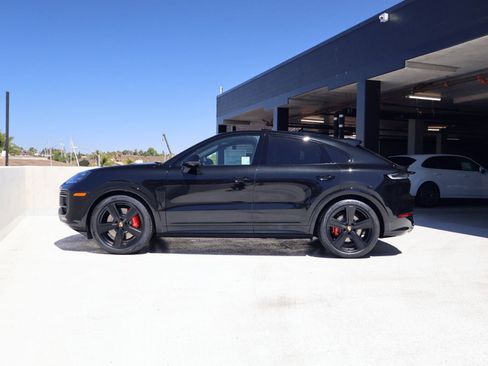 New 2026 Porsche Cayenne GTS AWD/4WD image 2