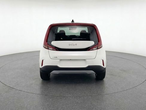 Used 2025 Kia Soul LX w/ LX Technology Package image 6