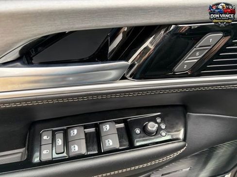 New 2026 Jeep Grand Wagoneer L Limited AWD/4WD image 11