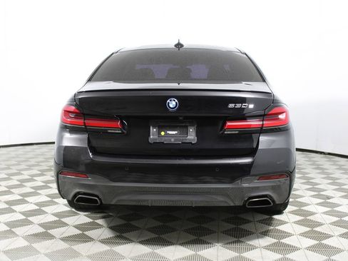 Used 2023 BMW 530e w/ M Sport Package image 38