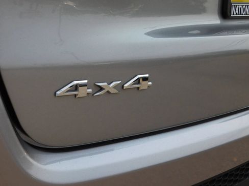 Used 2019 Jeep Compass Latitude w/ Popular Equipment Group AWD/4WD image 9