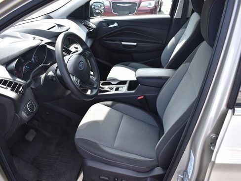 Used 2018 Ford Escape SE w/ SE Sync 3 Package image 10
