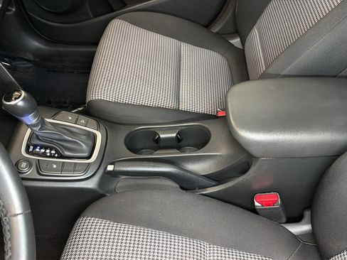 Used 2021 Hyundai Kona SEL FWD image 26
