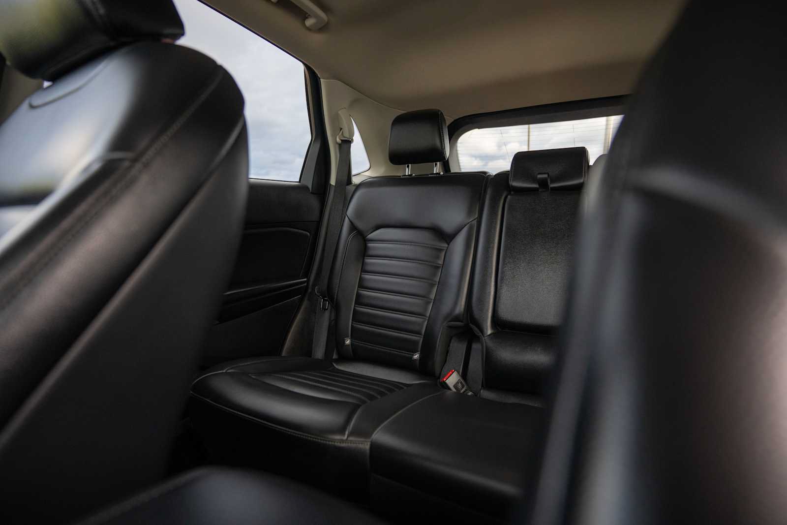 Used 2024 Ford Edge SEL AWD/4WD image 12
