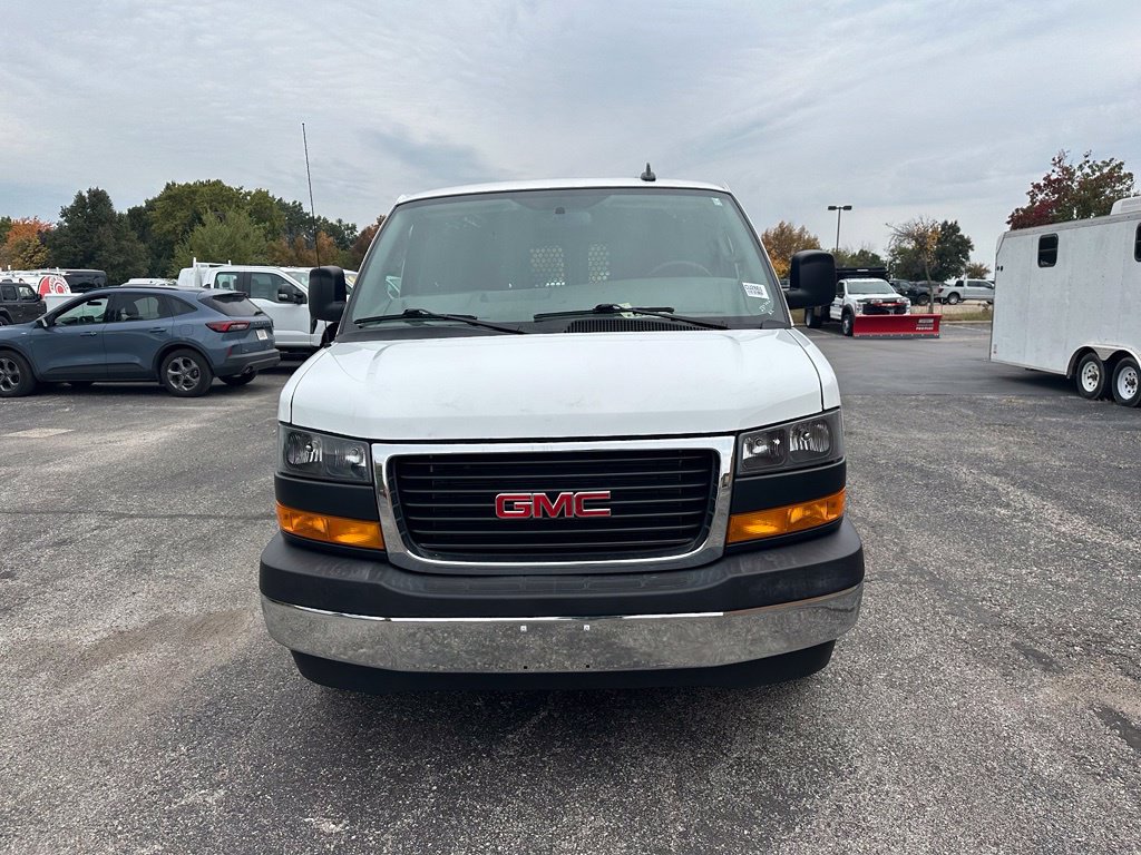 Used 2025 GMC Savana 2500 w/ Driver Convenience Package RWD image 8