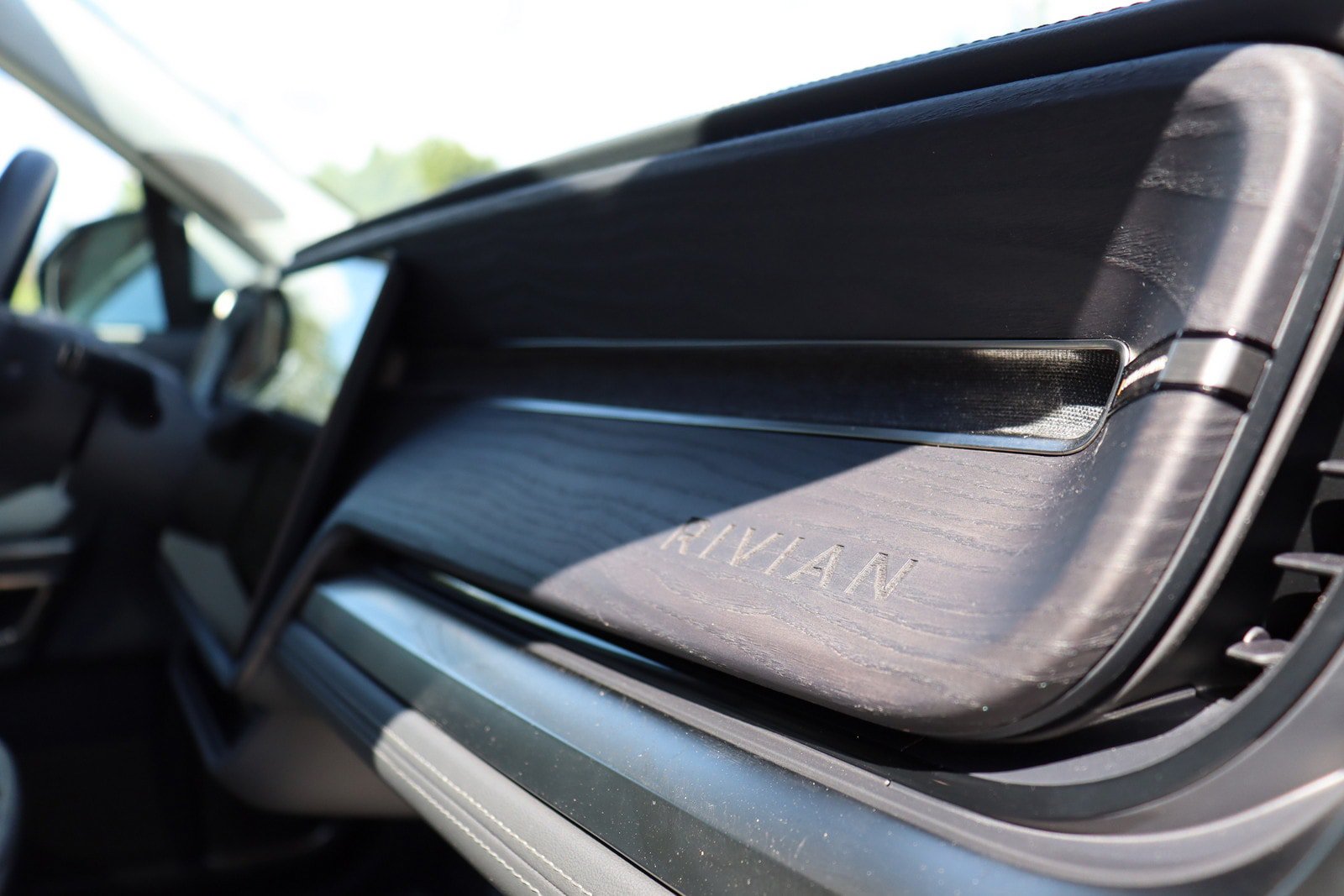 Used 2024 Rivian R1S Adventure Quad AWD/4WD image 36