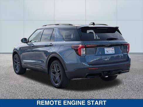 Used 2025 Ford Explorer ST-Line w/ Premium Package image 3
