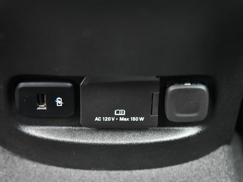 Used 2023 Chevrolet Malibu LT FWD image 38