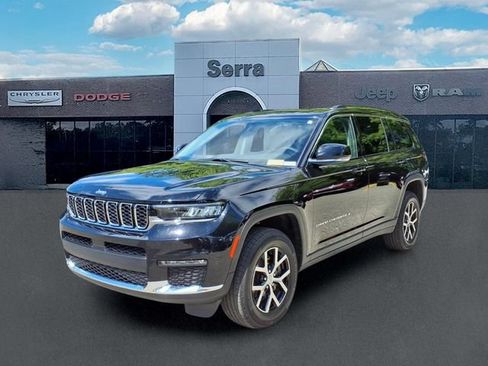 Used 2023 Jeep Grand Cherokee L Limited AWD/4WD image 3