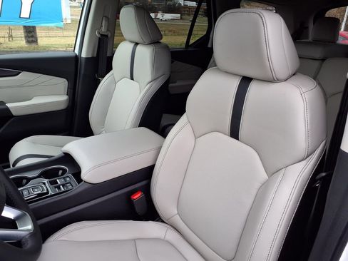 New 2026 Honda Pilot Touring image 13