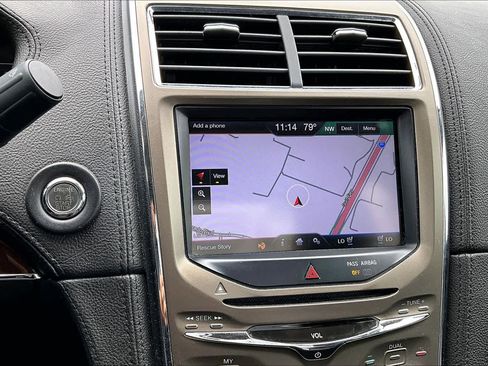 Used 2013 Lincoln MKX FWD image 32