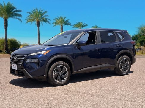 Used 2024 Nissan Rogue SV AWD/4WD image 31