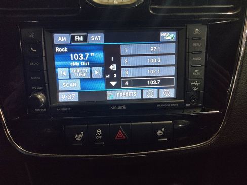 Used 2014 Chrysler 200 S image 25