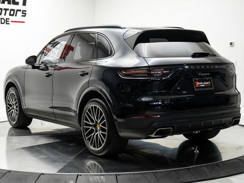 Used 2023 Porsche Cayenne w/ Premium Package AWD/4WD image 13