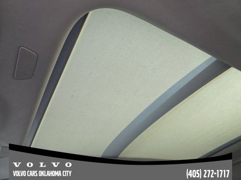 Certified 2025 Volvo V60 B5 Cross Country Plus image 24