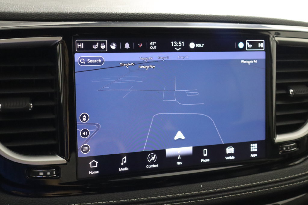 Used 2024 Chrysler Pacifica Limited FWD image 37