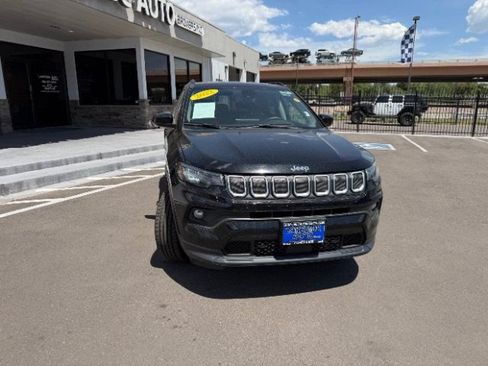 Used 2022 Jeep Compass Latitude AWD/4WD image 17