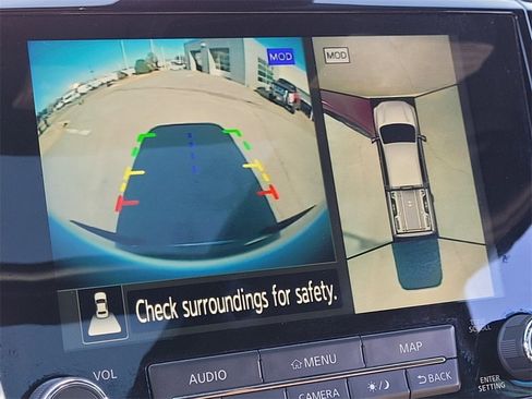 Used 2021 Nissan Titan Platinum Reserve w/ Moonroof Package image 19