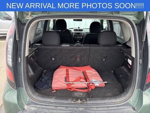 Used 2014 Kia Soul + FWD image 11