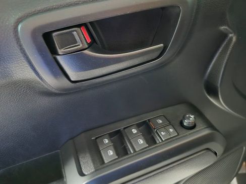 Certified 2020 Toyota Tacoma SR w/ SR Convenience Package image 19