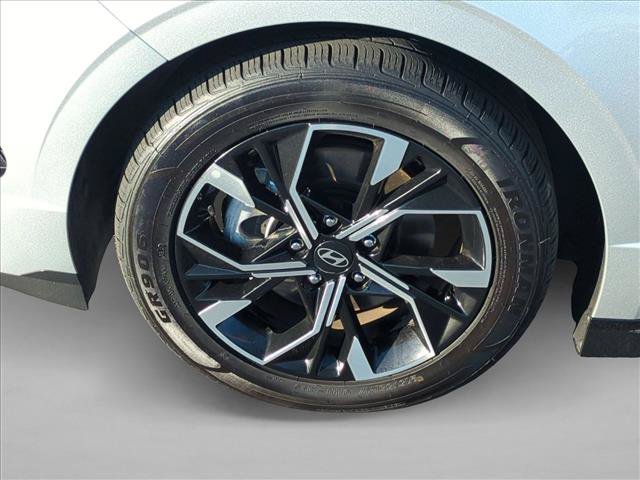 Used 2025 Hyundai Sonata SEL FWD image 23