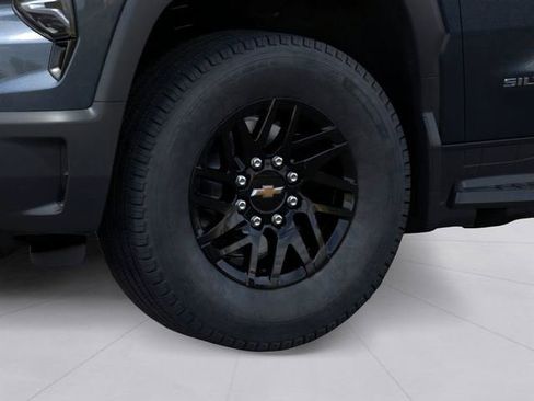 New 2026 Chevrolet Silverado EV LT image 7
