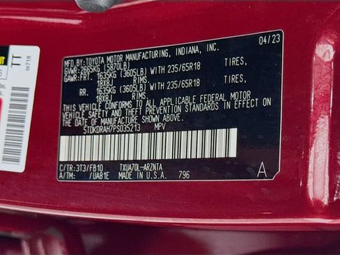 Used 2023 Toyota Highlander LE FWD image 33