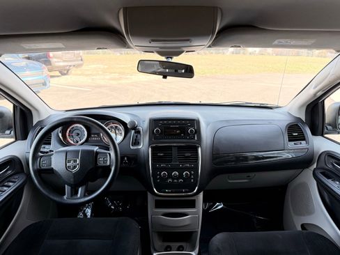 Used 2016 Dodge Grand Caravan SE w/ Quick Order Package 29E SE image 26