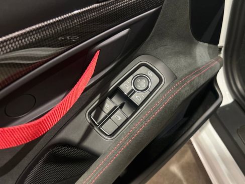 Used 2022 Porsche 718 Cayman GT4 image 14