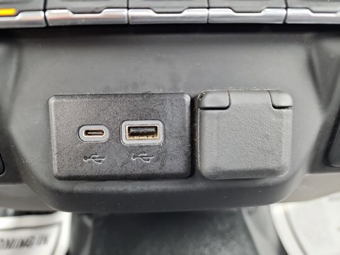 Certified 2022 Chevrolet Silverado 1500 W/T image 13