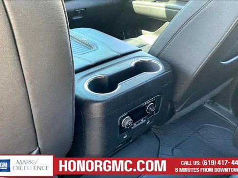 Used 2023 Chevrolet Tahoe LT RWD image 10