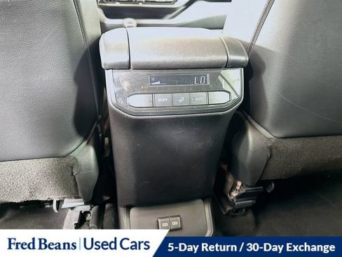 Used 2022 Toyota Highlander XLE AWD/4WD image 31