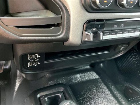 Used 2023 RAM 3500 Tradesman w/ Chrome Appearance Group AWD/4WD image 35
